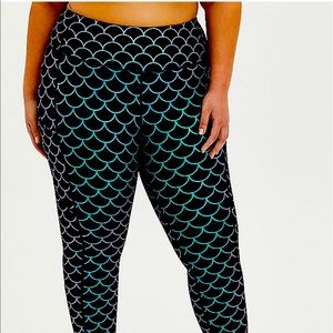 Torrid Mermaid Active Leggings 2x NWT
